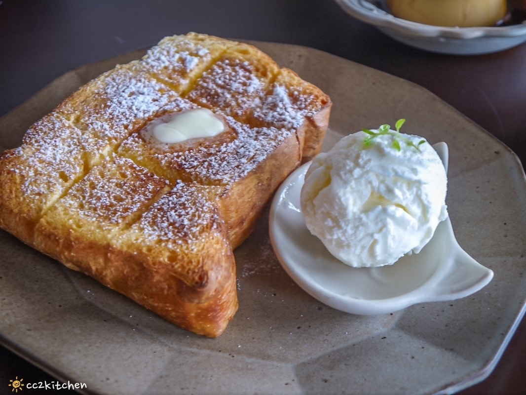 台東咖啡「大酥老公」從北平街搬到更生路的大酥2.0，台東超人氣鐵盒奶油酥餅伴手禮、質感老屋咖啡廳。