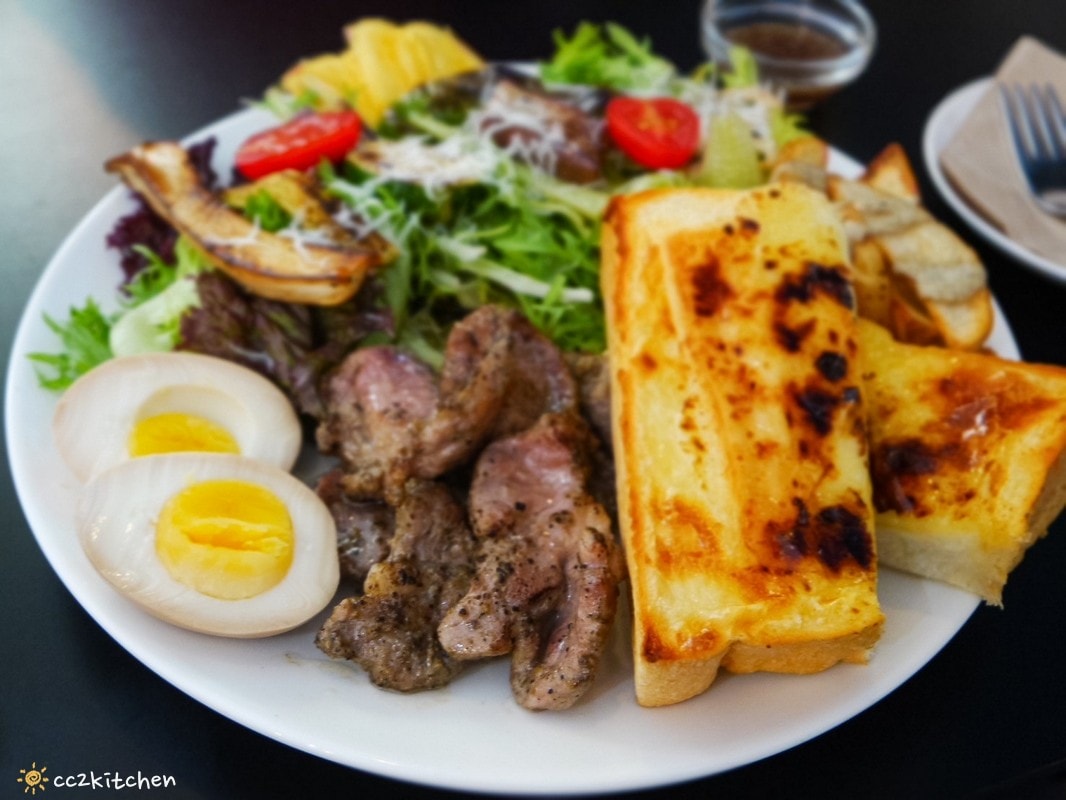 花蓮寵物友善早午餐!「棲根」以手作麵包為主的大份量精緻早午餐,溫沙拉、手作吐司麵包及開放式三明治現點現做,慢工粗細活的職人手作輕食。 - 第15張圖 花蓮寵物友善早午餐!「棲根」以手作麵包為主的大份量精緻早午餐,溫沙拉、手作吐司麵包及開放式三明治現點現做,慢工粗細活的職人手作輕食。