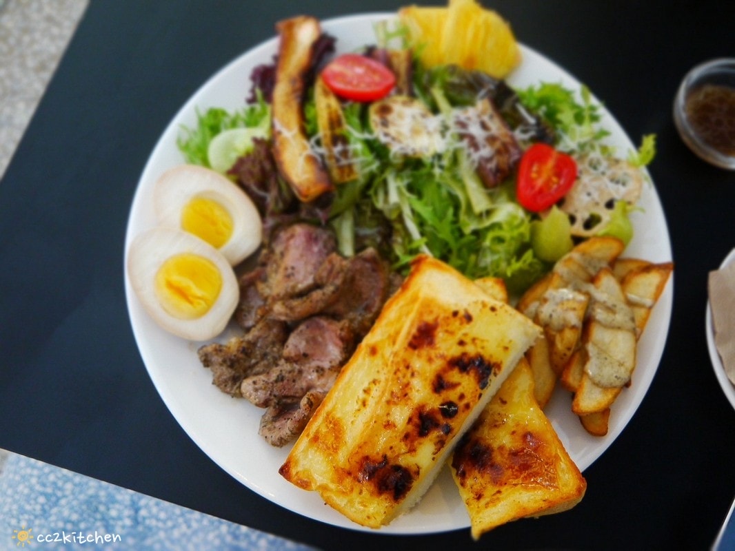 花蓮寵物友善早午餐!「棲根」以手作麵包為主的大份量精緻早午餐,溫沙拉、手作吐司麵包及開放式三明治現點現做,慢工粗細活的職人手作輕食。 - 第16張圖 花蓮寵物友善早午餐!「棲根」以手作麵包為主的大份量精緻早午餐,溫沙拉、手作吐司麵包及開放式三明治現點現做,慢工粗細活的職人手作輕食。