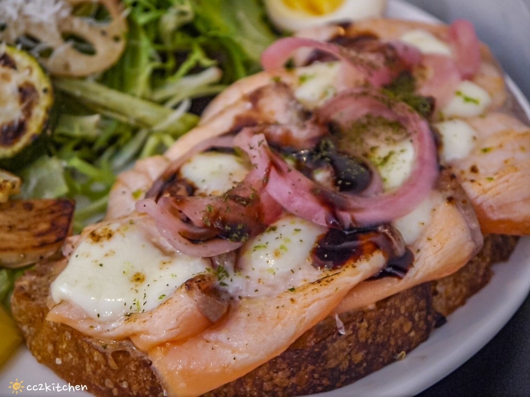 花蓮寵物友善早午餐!「棲根」以手作麵包為主的大份量精緻早午餐,溫沙拉、手作吐司麵包及開放式三明治現點現做,慢工粗細活的職人手作輕食。 - 第27張圖 花蓮寵物友善早午餐!「棲根」以手作麵包為主的大份量精緻早午餐,溫沙拉、手作吐司麵包及開放式三明治現點現做,慢工粗細活的職人手作輕食。