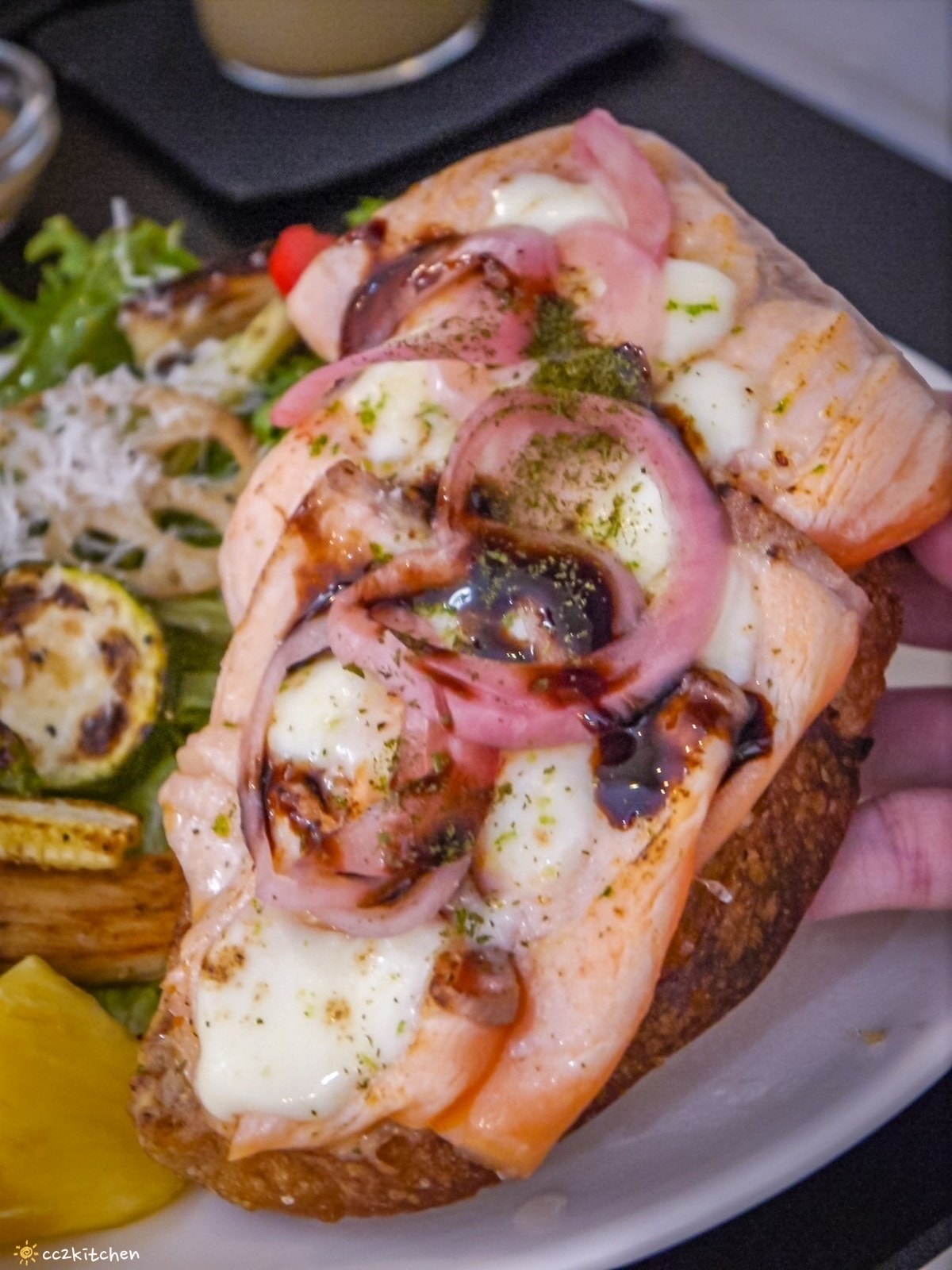 花蓮寵物友善早午餐!「棲根」以手作麵包為主的大份量精緻早午餐,溫沙拉、手作吐司麵包及開放式三明治現點現做,慢工粗細活的職人手作輕食。 - 第30張圖 花蓮寵物友善早午餐!「棲根」以手作麵包為主的大份量精緻早午餐,溫沙拉、手作吐司麵包及開放式三明治現點現做,慢工粗細活的職人手作輕食。