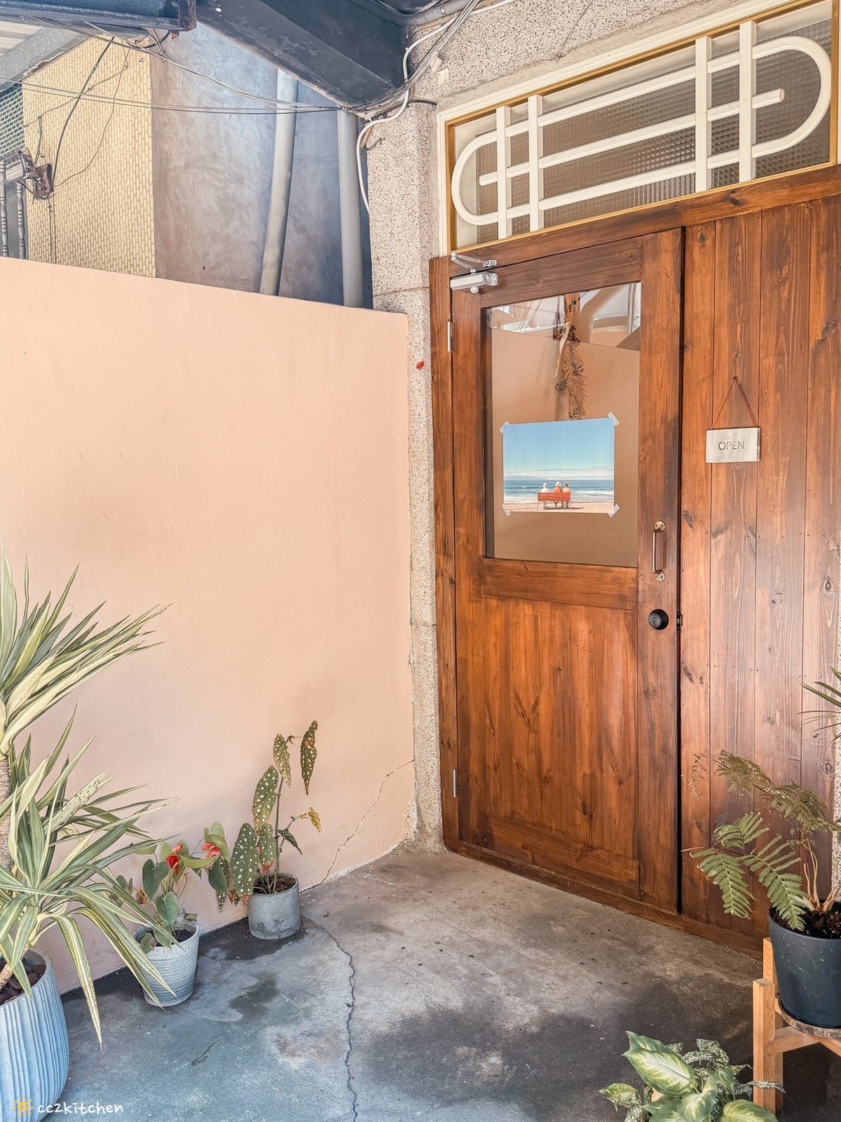 花蓮寵物友善早午餐!「棲根」以手作麵包為主的大份量精緻早午餐,溫沙拉、手作吐司麵包及開放式三明治現點現做,慢工粗細活的職人手作輕食。 - 第5張圖 花蓮寵物友善早午餐!「棲根」以手作麵包為主的大份量精緻早午餐,溫沙拉、手作吐司麵包及開放式三明治現點現做,慢工粗細活的職人手作輕食。