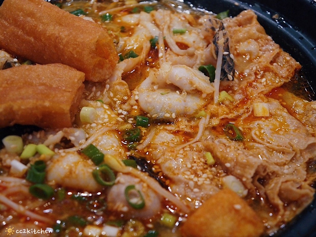 比臉盆還大的酸菜魚！「錄鼎記酸菜魚鍋台東店」台東首間酸菜魚火鍋～8/15新開幕，限定時段用餐鍋物9折！