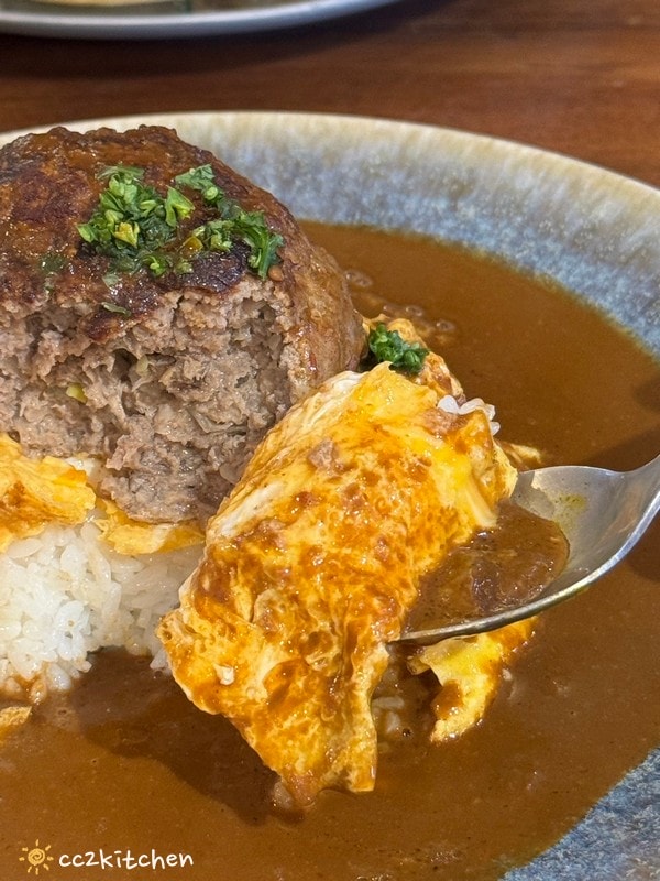藏身在髮廊裡的複合式餐廳!台東「尖峯洋食x咖啡x沙龍」份量大、料多實在的義大利麵~主廚不定期更換的特餐也是必點! - 第15張圖