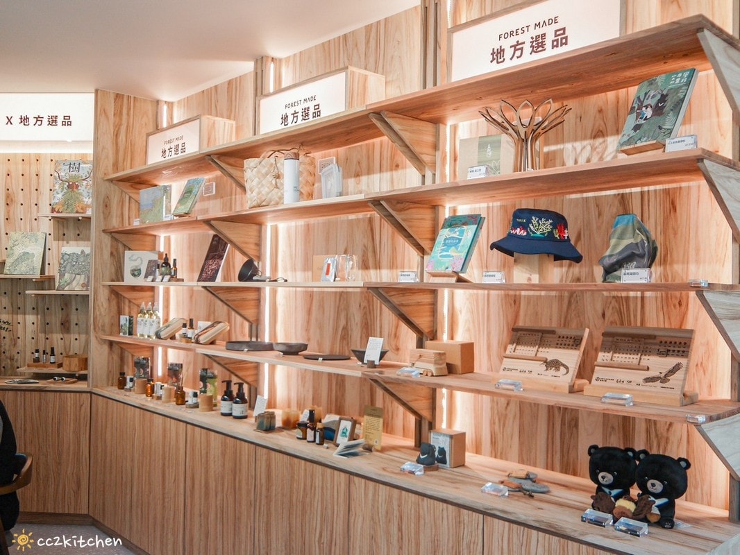 東部首間山林製造概念館咖啡廳!「虎比公寓-台東知本館」座落在台東知本國家森林遊樂區~在國家級森林公園裡眺望無敵山景,享受大自然沉靜與美好。 - 第18張圖