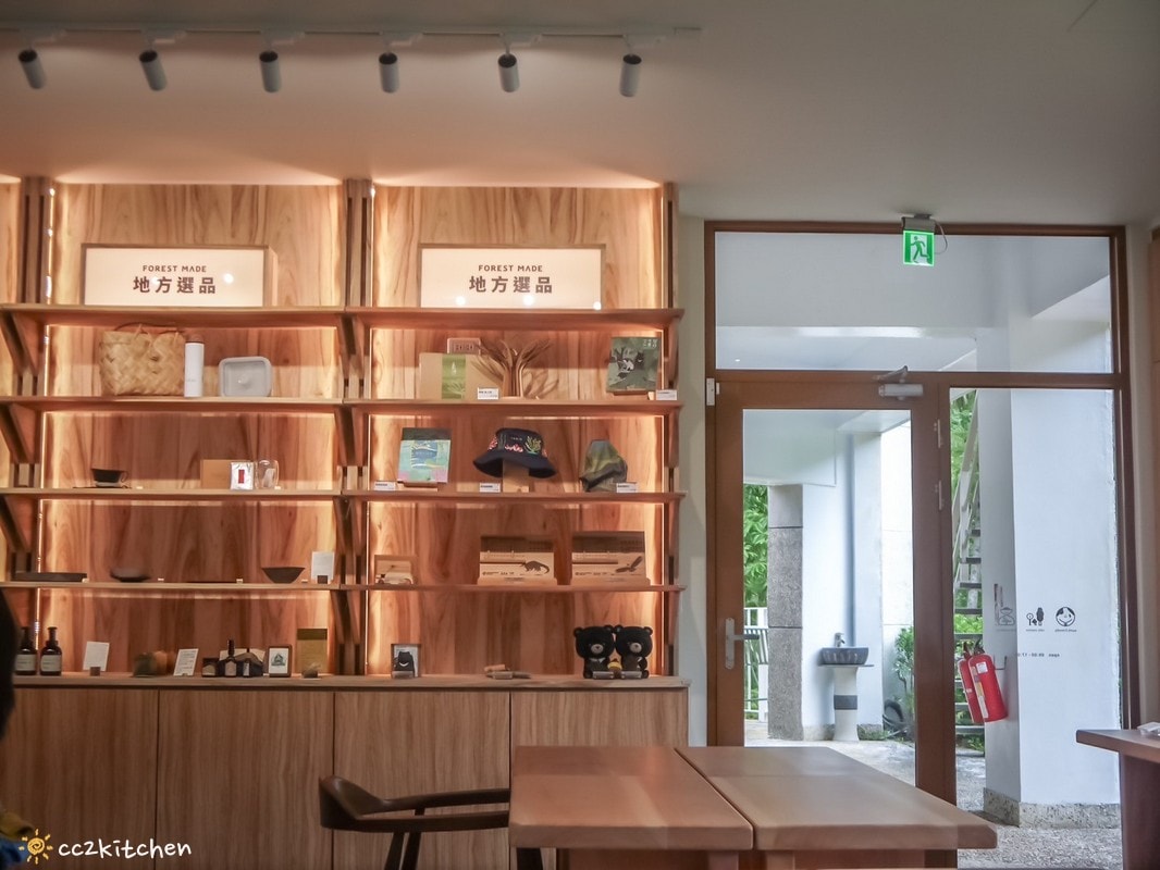 東部首間山林製造概念館咖啡廳!「虎比公寓-台東知本館」座落在台東知本國家森林遊樂區~在國家級森林公園裡眺望無敵山景,享受大自然沉靜與美好。 - 第19張圖