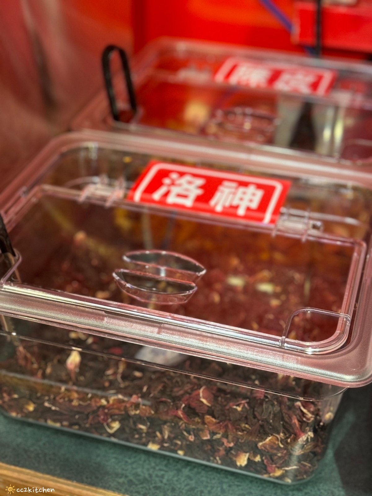 比臉盆還大的酸菜魚!「錄鼎記酸菜魚鍋台東店」台東首間酸菜魚火鍋~8/15新開幕,限定時段用餐鍋物9折! - 第10張圖