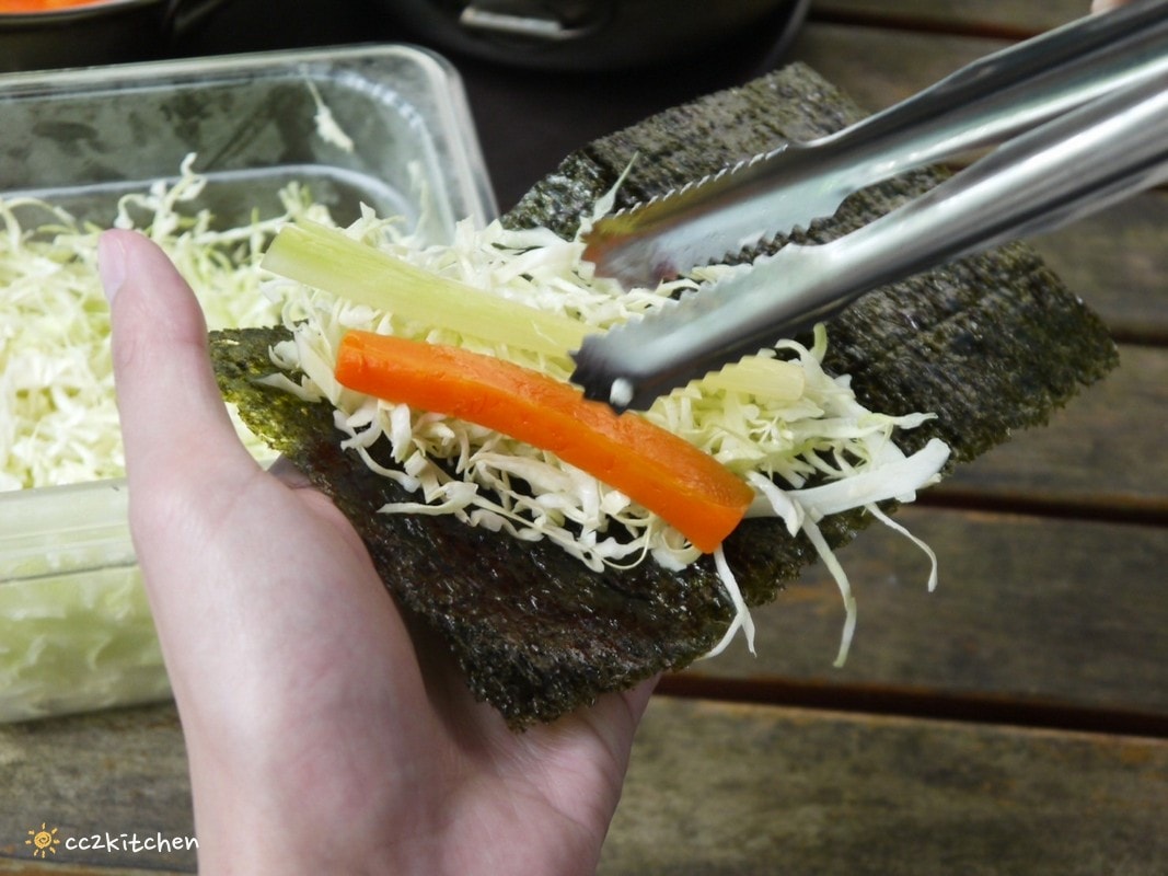 【2026台東太麻里金針山一日遊】金針山賞花秘境、森呼吸金針瑜珈、金針園採筍趣、水果茶凍DIY、大啖金針私房創意料理 ！