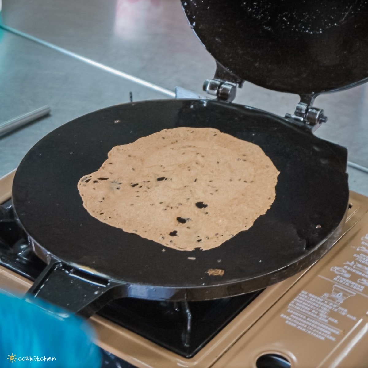 【2026台東初鹿一日遊】初鹿美食景點旅遊指南～一日茶農採茶趣、藥草火鍋吃到飽、深山裡的柴燒陶藝、釋迦鑰匙圈DIY ！