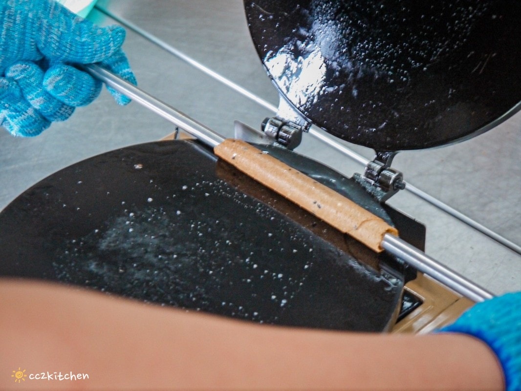 【2026台東初鹿一日遊】初鹿美食景點旅遊指南～一日茶農採茶趣、藥草火鍋吃到飽、深山裡的柴燒陶藝、釋迦鑰匙圈DIY ！