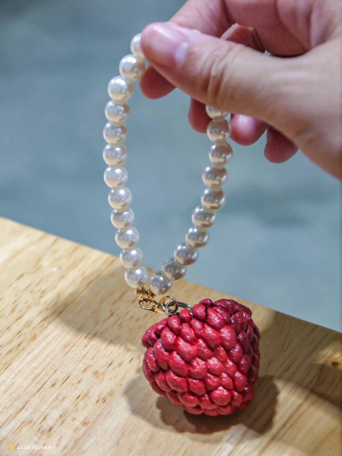 【2026台東初鹿一日遊】初鹿美食景點旅遊指南～一日茶農採茶趣、藥草火鍋吃到飽、深山裡的柴燒陶藝、釋迦鑰匙圈DIY ！