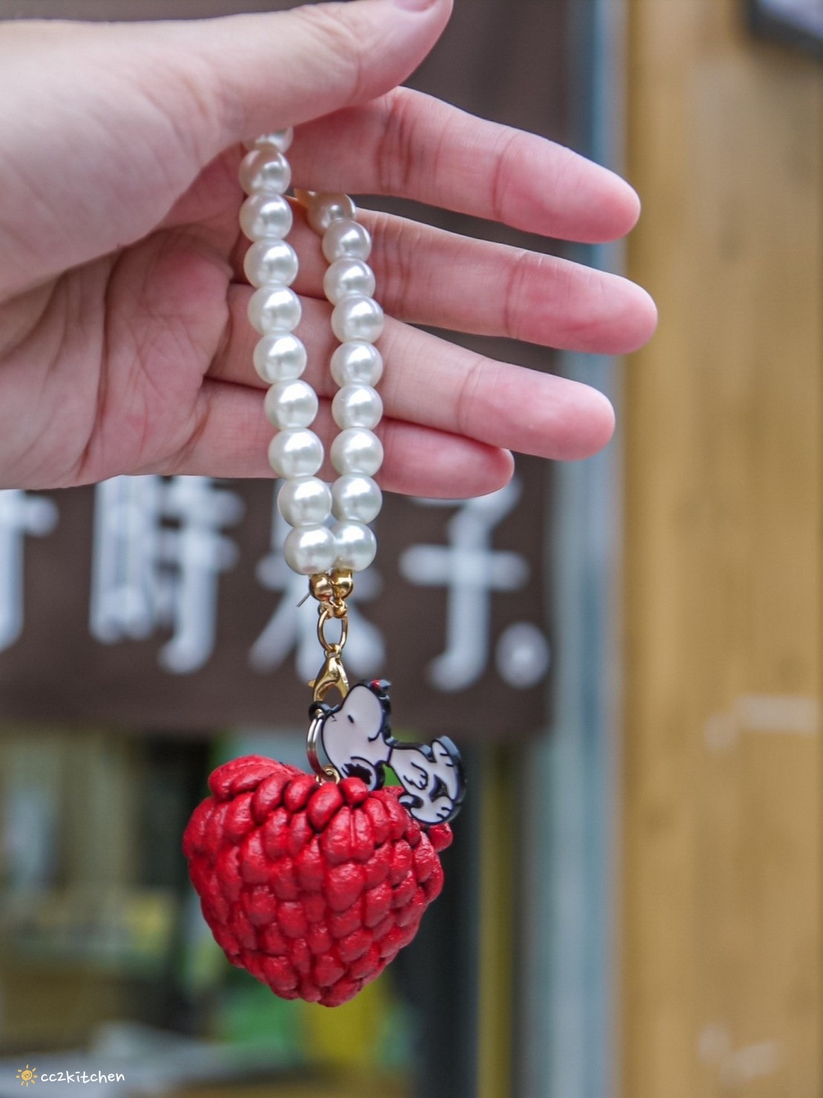 【2026台東初鹿一日遊】初鹿美食景點旅遊指南～一日茶農採茶趣、藥草火鍋吃到飽、深山裡的柴燒陶藝、釋迦鑰匙圈DIY ！