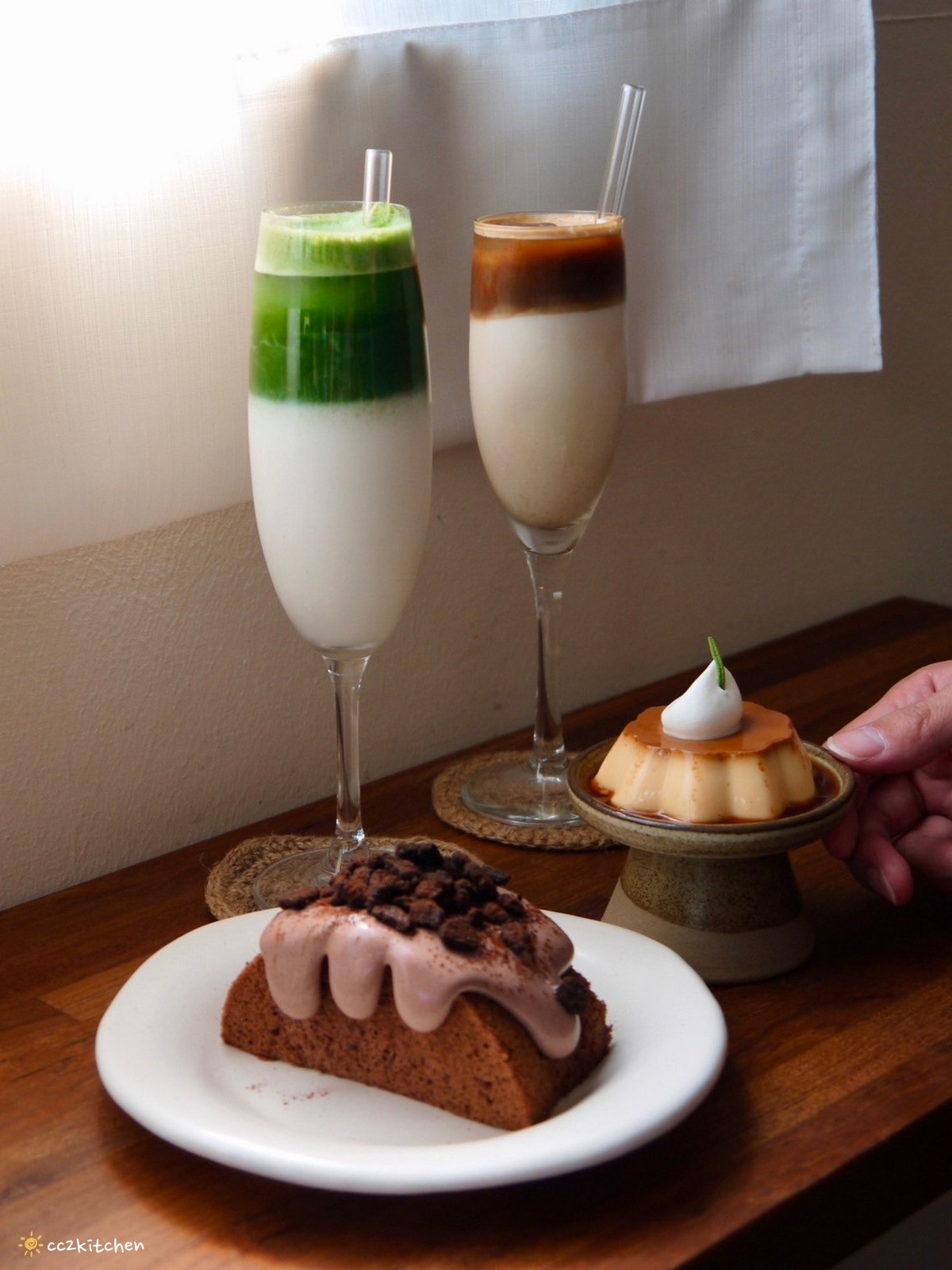 花蓮「坡上」招牌焦糖布丁只要60元好佛心！日系風格的溫潤木質調平價咖啡廳，甜點和價位都很可愛～花蓮旅遊咖啡下午茶推薦！