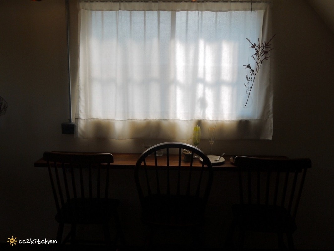 花蓮「坡上」招牌焦糖布丁只要60元好佛心！日系風格的溫潤木質調平價咖啡廳，甜點和價位都很可愛～花蓮旅遊咖啡下午茶推薦！