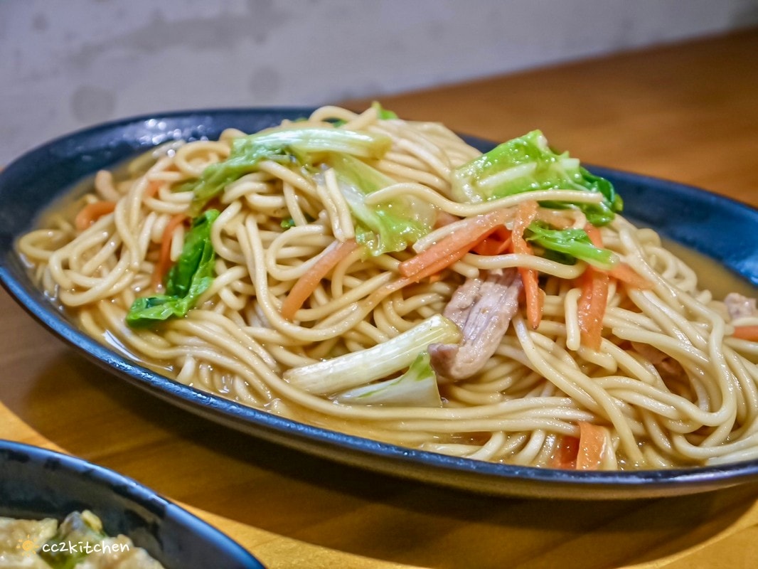 台東成功海鮮餐廳「比西里岸近海廚房」，鄰近三仙台的平價家常小餐館，單點制～價格平易近人，小家庭也能大啖海產！