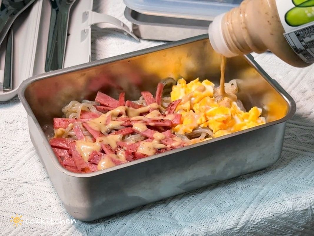 【團購好物開箱】LiFE RiCH富川創造 𝘿𝙤𝙪𝙗𝙡𝙚 𝘽𝙤𝙭可微波不鏽鋼便當盒，一盒多用可蒸、煮、煎、炸、烤～自煮神器、自帶料理的好夥伴！