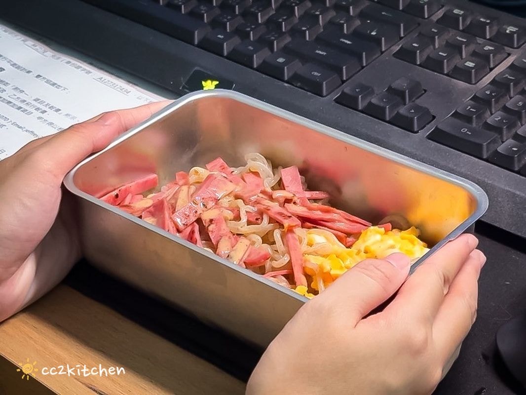 【團購好物開箱】LiFE RiCH富川創造 𝘿𝙤𝙪𝙗𝙡𝙚 𝘽𝙤𝙭可微波不鏽鋼便當盒，一盒多用可蒸、煮、煎、炸、烤～自煮神器、自帶料理的好夥伴！