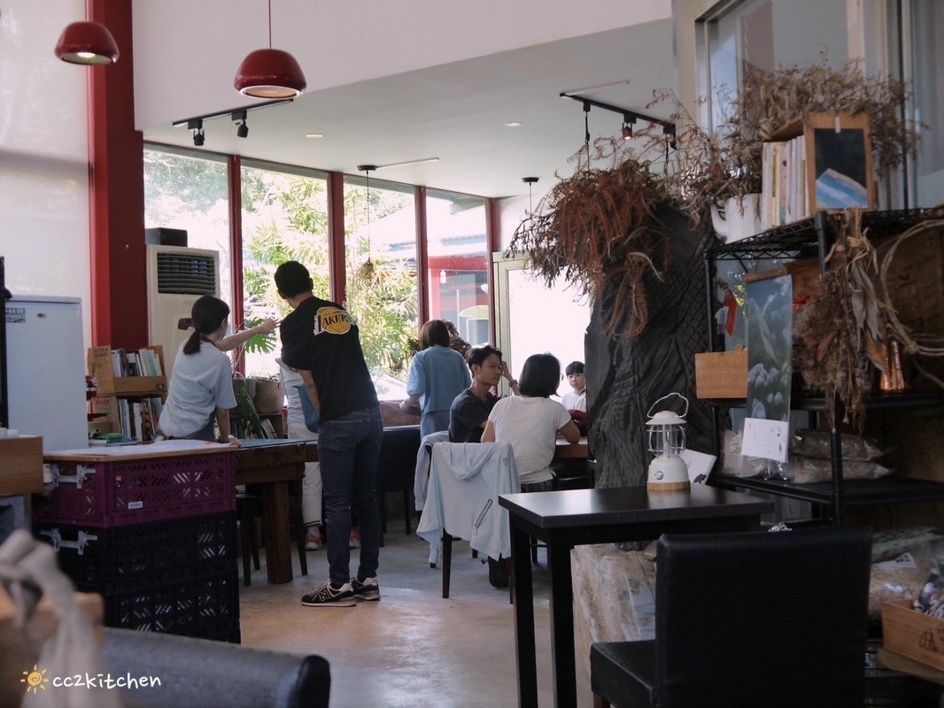 花蓮吉安「FUN Table Cafe」,超人氣貝果溫沙拉咖啡廳~隱藏版甜點大人版提拉米蘇也很推! - 第15張圖