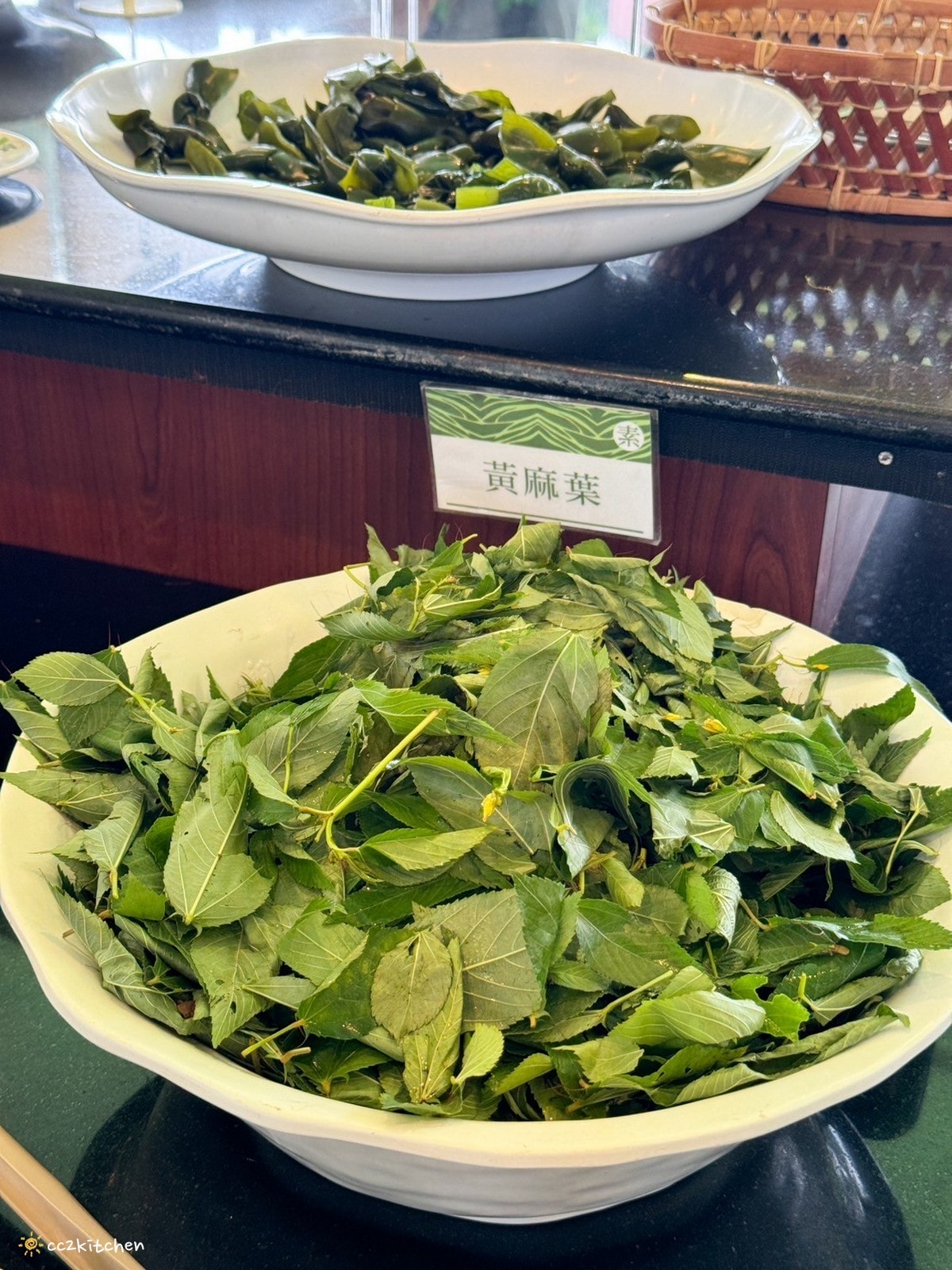 【2025台東初鹿一日遊】初鹿美食景點旅遊指南~一日茶農採茶趣、藥草火鍋吃到飽、深山裡的柴燒陶藝、釋迦鑰匙圈DIY ! - 第50張圖