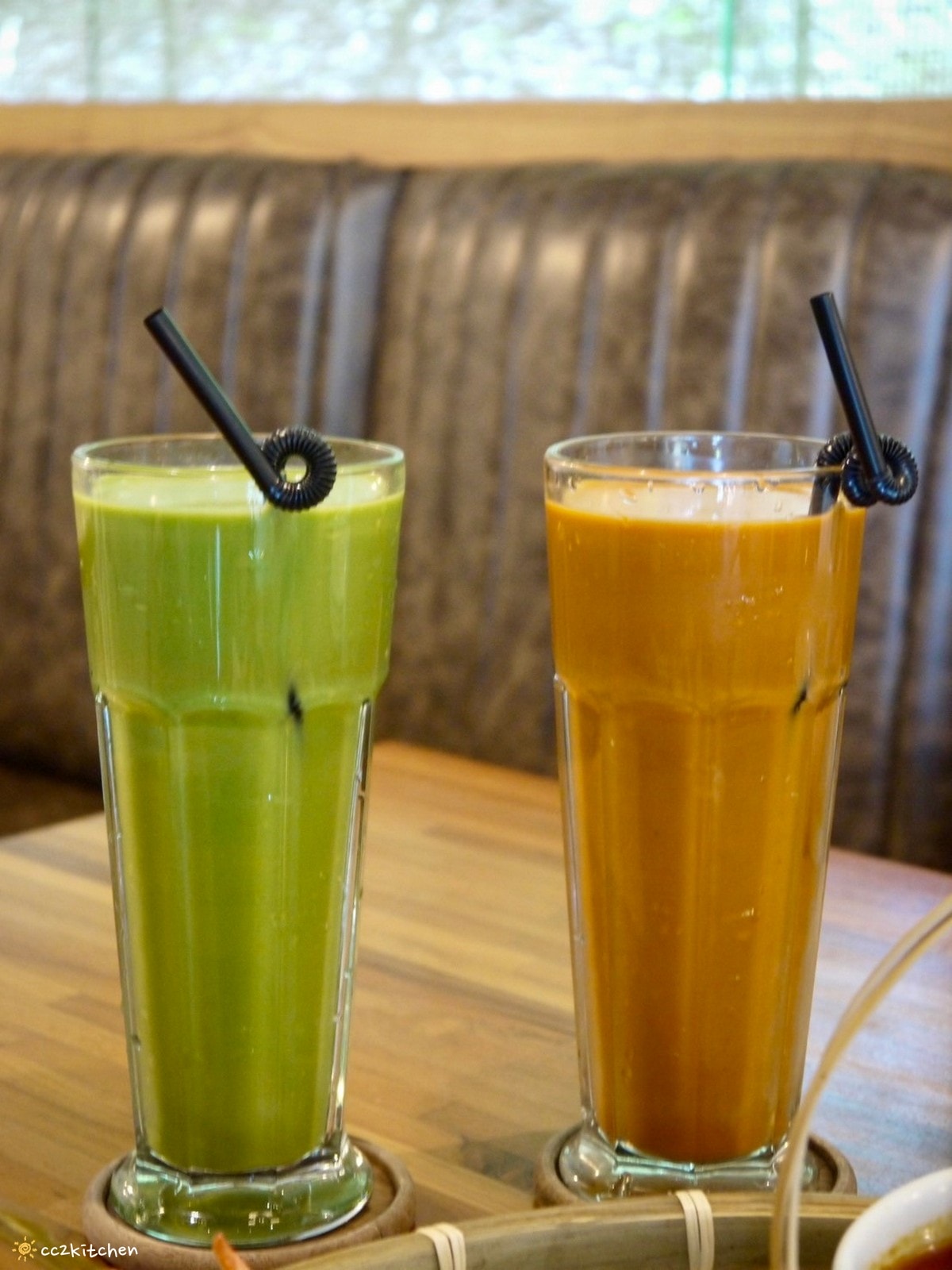 花蓮森林系網美餐廳「山下陳涼Enjoy the cool」，主打東南亞特色料理，鄰近山度空間、遠雄海洋公園。