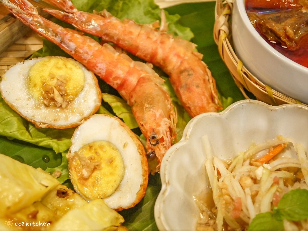 花蓮森林系網美餐廳「山下陳涼Enjoy the cool」，主打東南亞特色料理，鄰近山度空間、遠雄海洋公園。