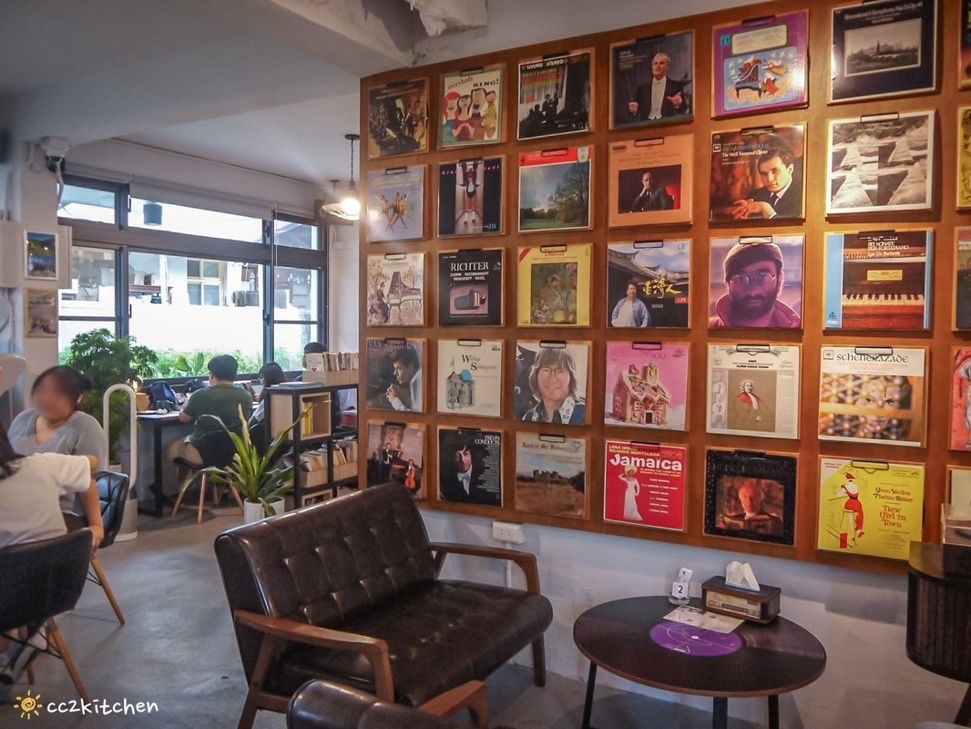 全台灣最浪漫的實體電台!花蓮「想你電台Miss You Radio 」,乘載著想念的咖啡廳~聽黑膠唱片、錄音帶喝咖啡吃甜點,在這裡想念你想念的人吧! - 第8張圖 全台灣最浪漫的實體電台!花蓮「想你電台Miss You Radio 」,乘載著想念的咖啡廳~聽黑膠唱片、錄音帶喝咖啡吃甜點,在這裡想念你想念的人吧!