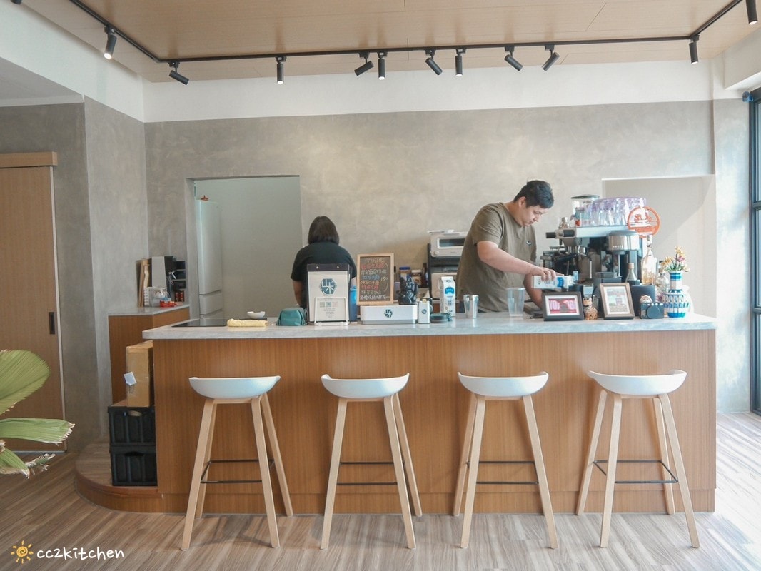 台東「山木Sun moon」平價又美味的甜點咖啡廳,位於市郊區,鄰近安東塑膠、豐源國小~推薦翡翠葡萄生乳酪、巴斯克、提拉米蘇,好吃不雷! - 第9張圖