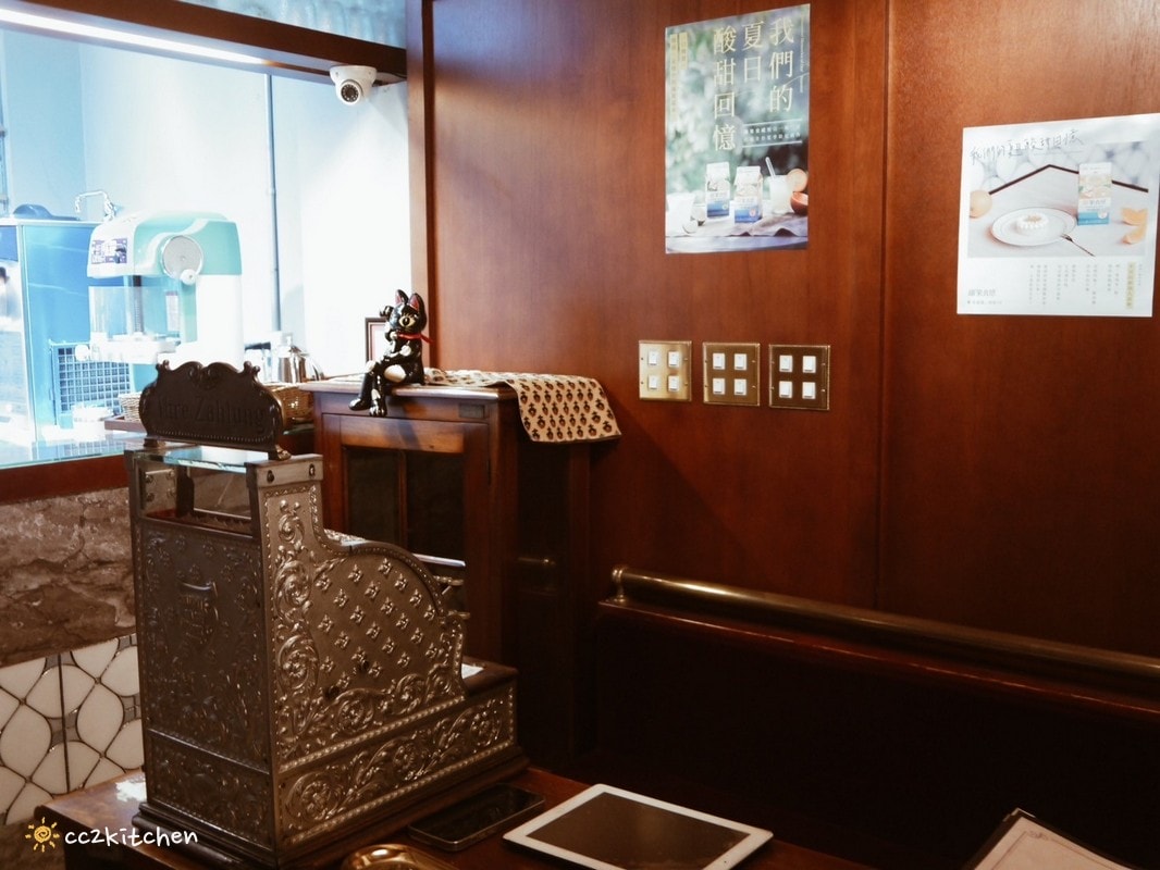 花蓮咖啡廳「昭和58」復刻日本昭和時代洋菓子喫茶店,低調奢華復古風!在昭和58感受浪浪漫的老派午茶時光。 - 第3張圖