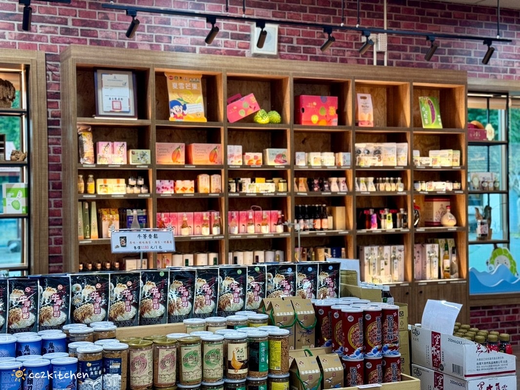 【2026台東知本一日遊】知本溫泉、知本美食景點全攻略！不能錯過的溫泉美食、知本隱藏版景點、最新光祭活動。