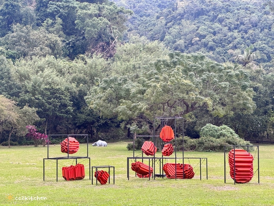 【2026台東知本一日遊】知本溫泉、知本美食景點全攻略！不能錯過的溫泉美食、知本隱藏版景點、最新光祭活動。