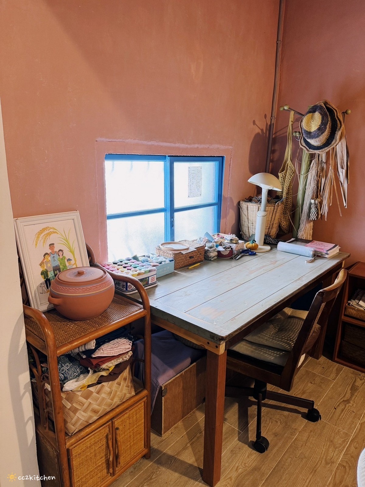 台東利嘉「稻米與月桃花」，隱居山林的私宅咖啡廳！一周只營業三天、假日不定期開放，招牌香料咖哩與小農自耕無毒香米結合，隱藏在靜謐山中的美味。