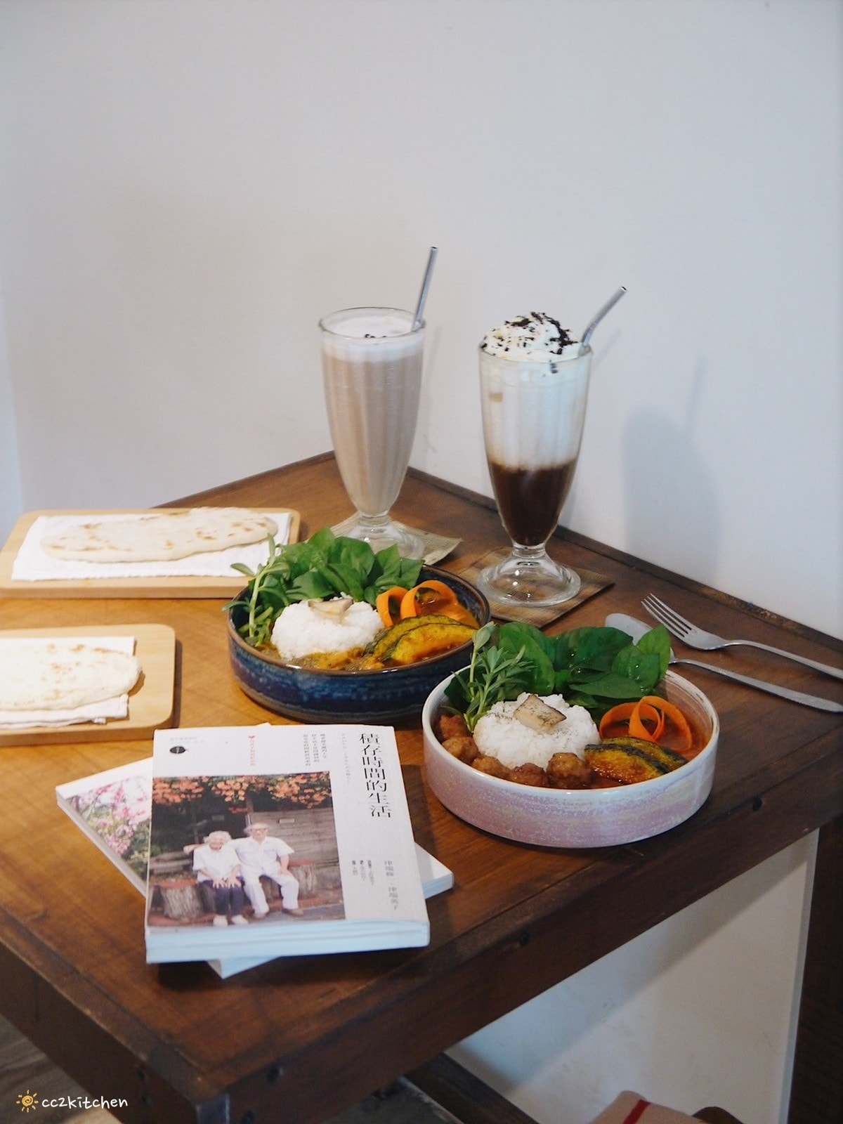 台東利嘉「稻米與月桃花」，隱居山林的私宅咖啡廳！一周只營業三天、假日不定期開放，招牌香料咖哩與小農自耕無毒香米結合，隱藏在靜謐山中的美味。