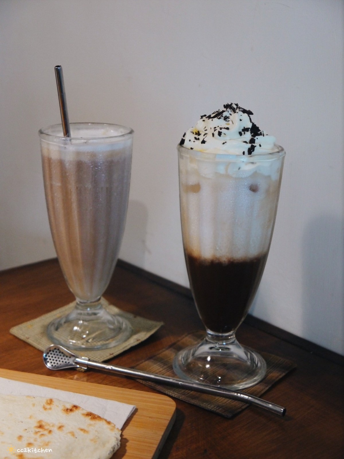 台東利嘉「稻米與月桃花」，隱居山林的私宅咖啡廳！一周只營業三天、假日不定期開放，招牌香料咖哩與小農自耕無毒香米結合，隱藏在靜謐山中的美味。