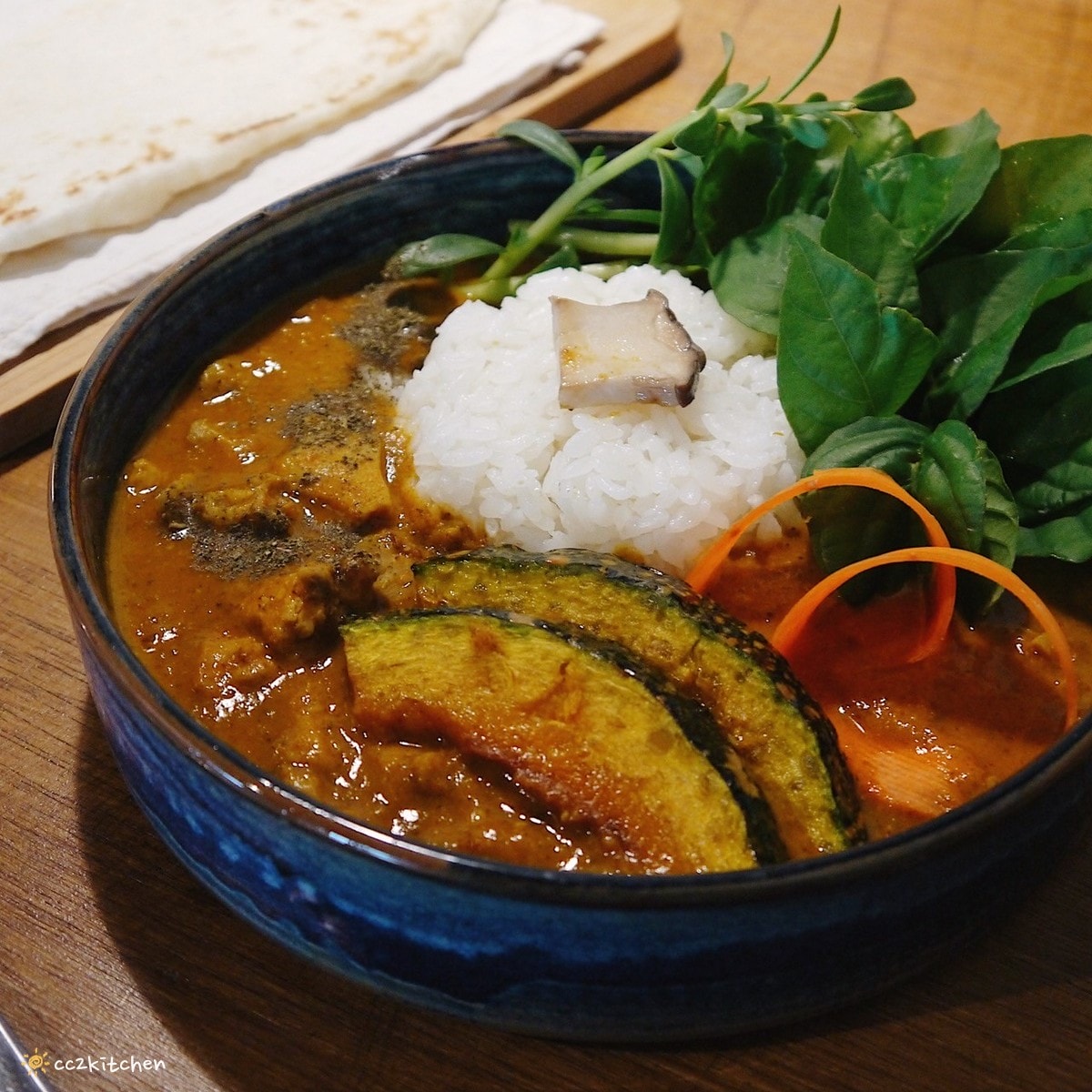 台東利嘉「稻米與月桃花」，隱居山林的私宅咖啡廳！一周只營業三天、假日不定期開放，招牌香料咖哩與小農自耕無毒香米結合，隱藏在靜謐山中的美味。