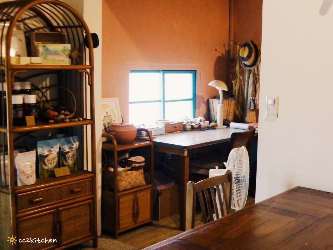 台東利嘉「稻米與月桃花」，隱居山林的私宅咖啡廳！一周只營業三天、假日不定期開放，招牌香料咖哩與小農自耕無毒香米結合，隱藏在靜謐山中的美味。