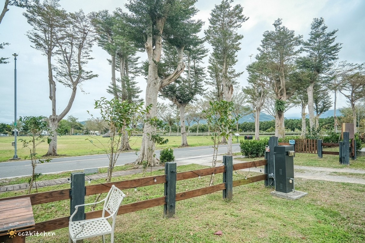 台東鹿野龍田咖啡「夢幻部落」與民宿結合的鄉村小屋咖啡店!位在龍田綠色隧道、龍田大草坪旁~鹿野浪漫下午茶,飽覽田野風光、享受山景夢幻。 - 第5張圖