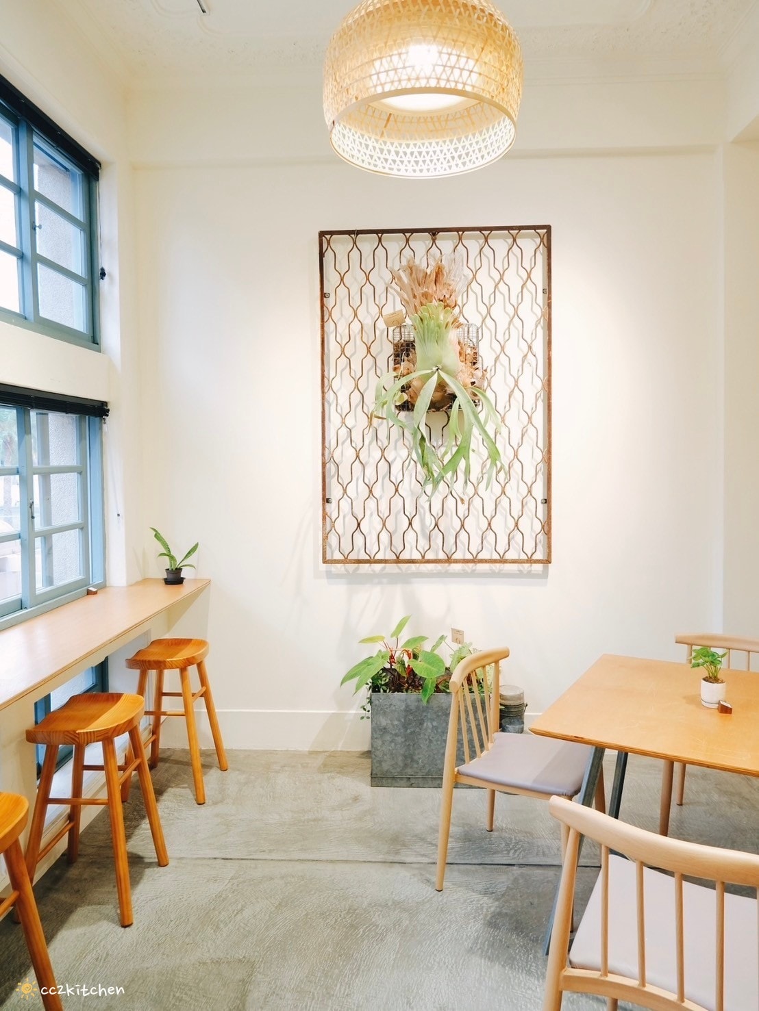 花蓮美食「安口食堂」開新分店!「安口食堂城中店」2.0隱藏在名產街上,主打眷村古早味麵食~三種主食搭配不同麵體,擁有家常美味的精緻乾拌麵! - 第13張圖