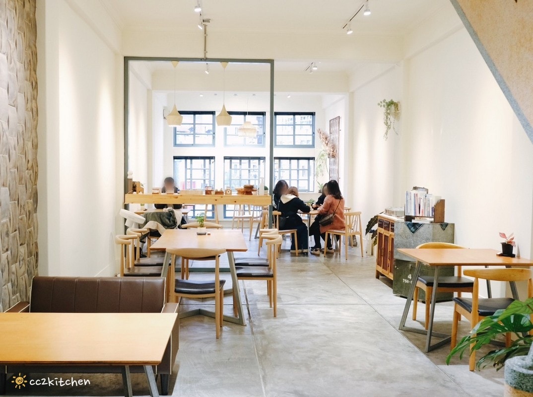 花蓮美食「安口食堂」開新分店!「安口食堂城中店」2.0隱藏在名產街上,主打眷村古早味麵食~三種主食搭配不同麵體,擁有家常美味的精緻乾拌麵! - 第9張圖
