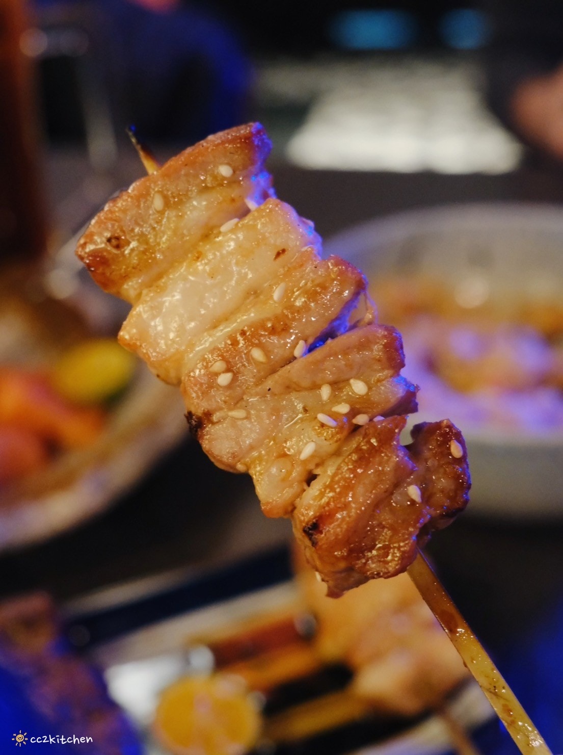 花蓮宵夜「瀧寅酔居」,google評論高達5顆星的串燒居酒屋!店內裝潢有特色、餐點豐富多樣~幾乎每一道都好吃不雷,花蓮吃宵夜、聚餐的夜晚好去處! - 第17張圖