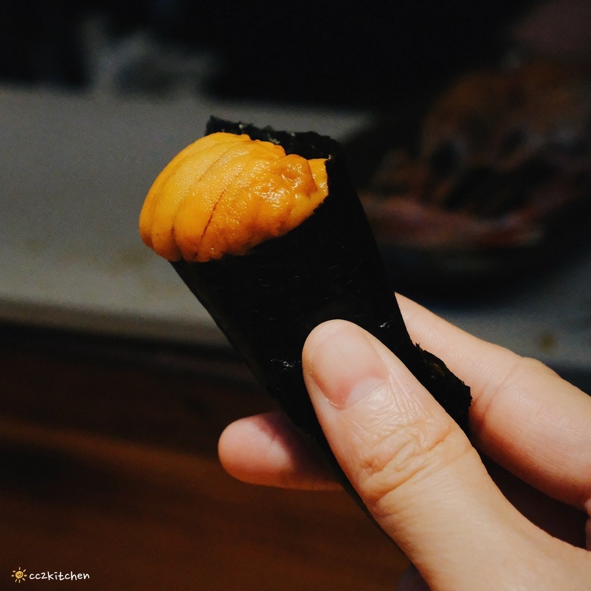 高雄左營「程壽司」隱藏在龍華市場裡的無菜單日料攤!生魚片、握壽司新鮮又好吃,在這裡能吃到季節限定的台灣魚種! - 第32張圖