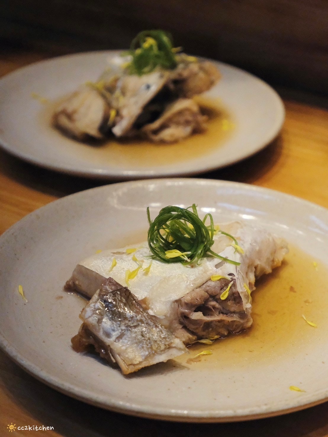 高雄左營「程壽司」隱藏在龍華市場裡的無菜單日料攤!生魚片、握壽司新鮮又好吃,在這裡能吃到季節限定的台灣魚種! - 第33張圖