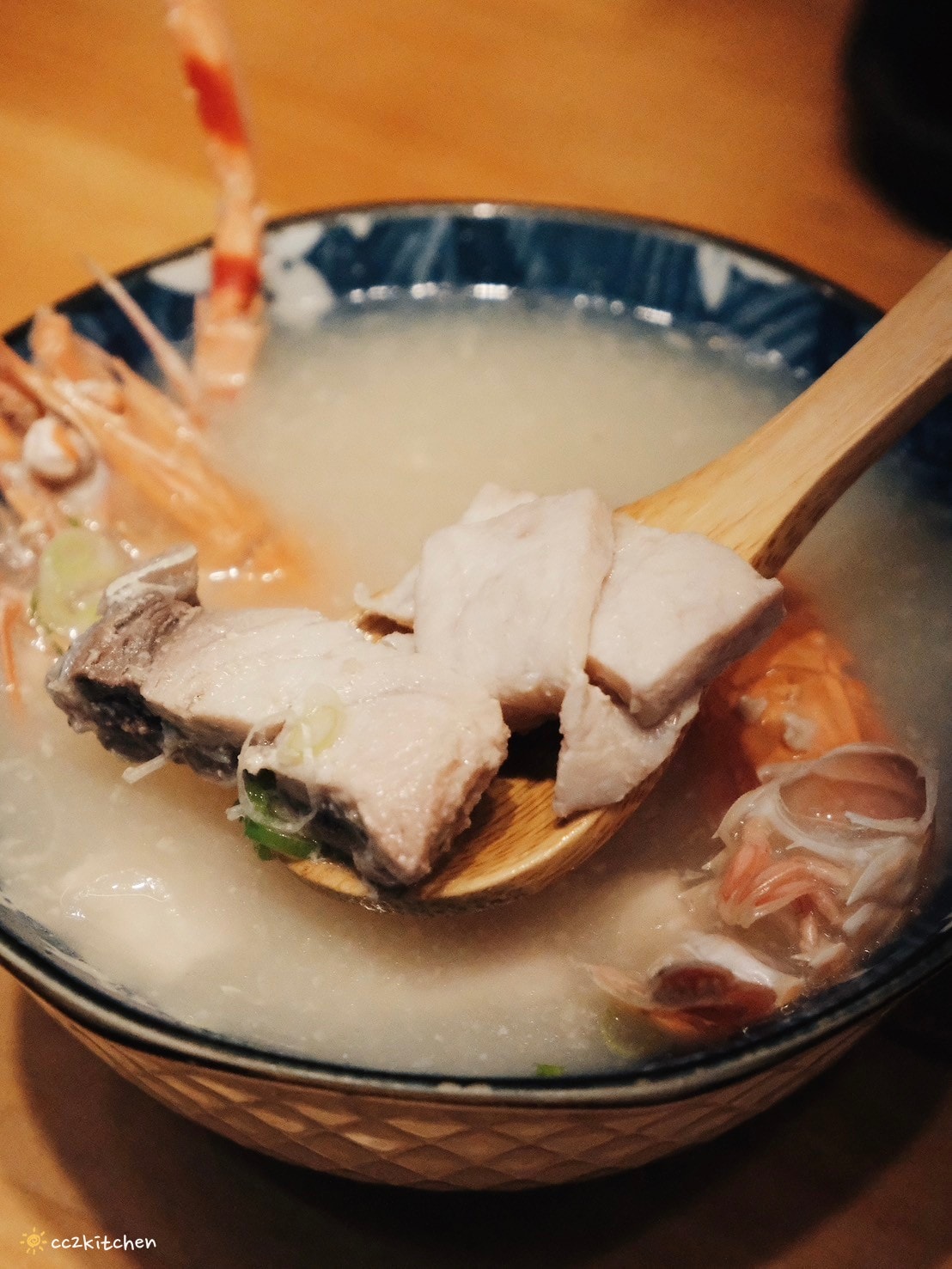 高雄左營「程壽司」隱藏在龍華市場裡的無菜單日料攤!生魚片、握壽司新鮮又好吃,在這裡能吃到季節限定的台灣魚種! - 第38張圖