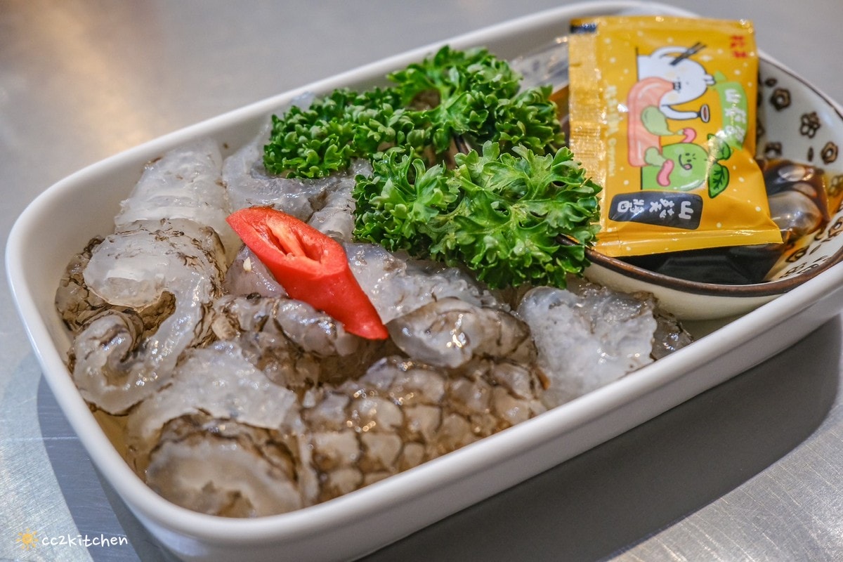 花蓮鳳林美食「孫叔叔牛骨牛肉麵」在地飄香20年的超人氣小吃!浮誇帶骨的牛肉麵豪邁大口吃,清燉湯頭不油不膩,份量大CP值高! - 第8張圖