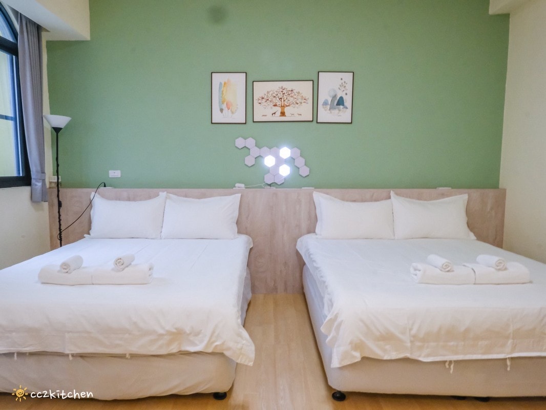 台東知本平價住宿「夏草行旅Summer Grass」,Google評論滿分的童話風質感民宿!鄰近知本火車站,泡麵、零食、飲料、咖啡通通吃到飽~包棟麻將、桌遊任意玩! - 第48張圖