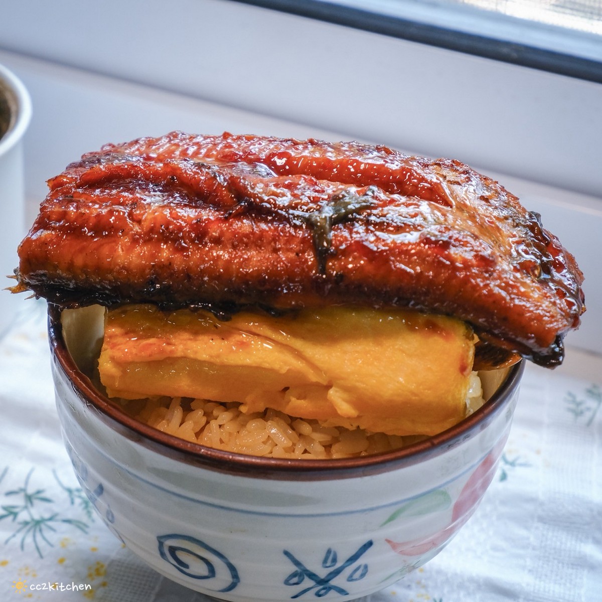 【團購美食開箱】只要5分鐘,在家也能做出日本爆紅的厚蛋鰻玉丼!「Hao Tu好土鰻魚專賣店」三代傳承老字號鰻魚家族,日規高品質蒲燒鰻、白燒鰻、生鰻魚,簡單加熱快速上桌! - 第25張圖