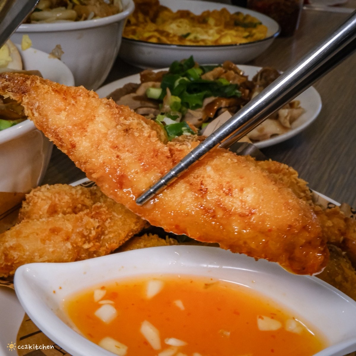 台東米苔目吃哪間?榕樹下米苔目(中華路創始老店),在地飄香60年的老字號名店,在地人從小吃到大的好滋味~推薦米苔目、松金全豬、香酥太平洋鬼頭刀。 - 第38張圖