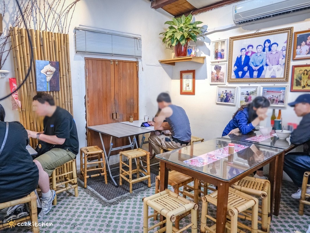 台東米苔目吃哪間?榕樹下米苔目(中華路創始老店),在地飄香60年的老字號名店,在地人從小吃到大的好滋味~推薦米苔目、松金全豬、香酥太平洋鬼頭刀。 - 第10張圖