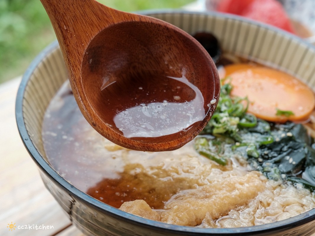 台東隱藏版手打烏龍麵「小虞手打烏龍麵」竟然藏身在山谷秘境中?手打烏龍麵Q彈帶勁~採預約制,僅有8席座位,位於泰源幽谷、泰源半島~儘管須長途跋涉才能抵達,仍吸引許多饕客慕名前往! - 第37張圖