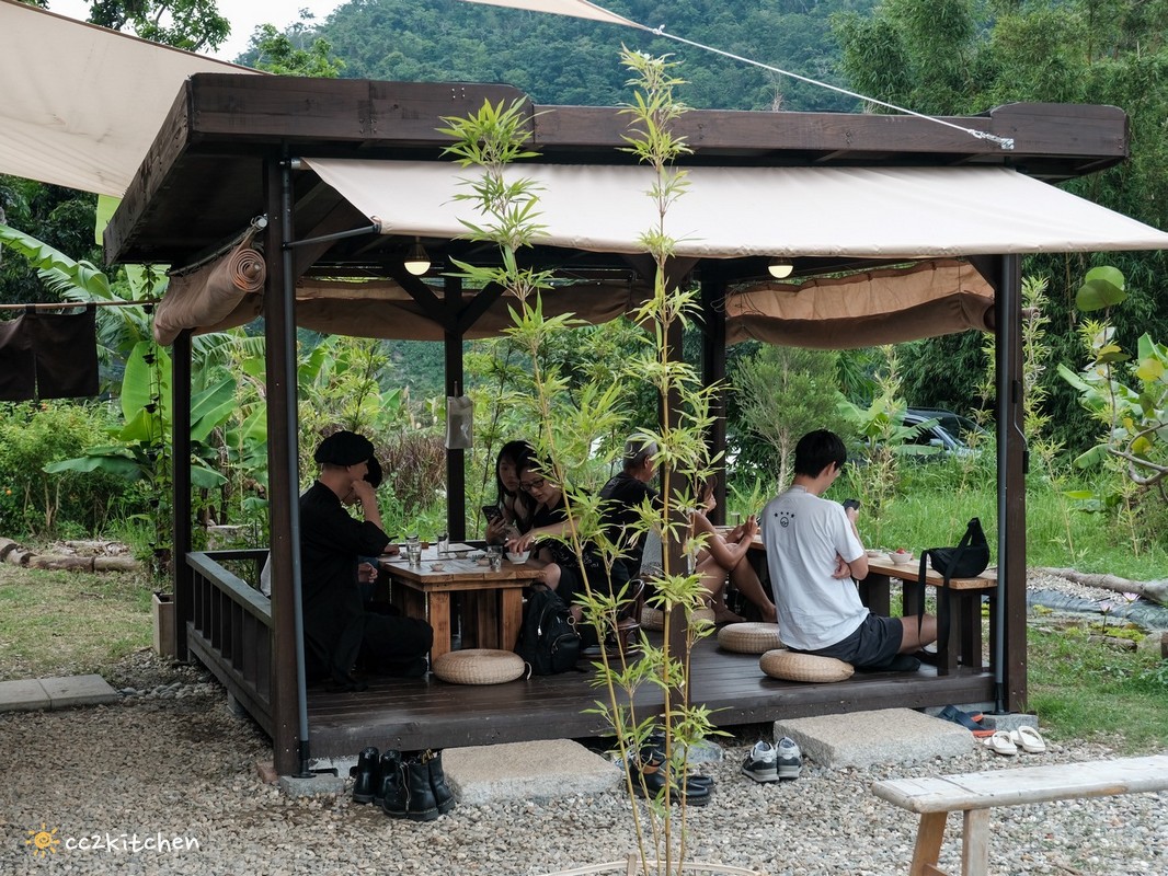 台東隱藏版手打烏龍麵「小虞手打烏龍麵」竟然藏身在山谷秘境中?手打烏龍麵Q彈帶勁~採預約制,僅有8席座位,位於泰源幽谷、泰源半島~儘管須長途跋涉才能抵達,仍吸引許多饕客慕名前往! - 第20張圖