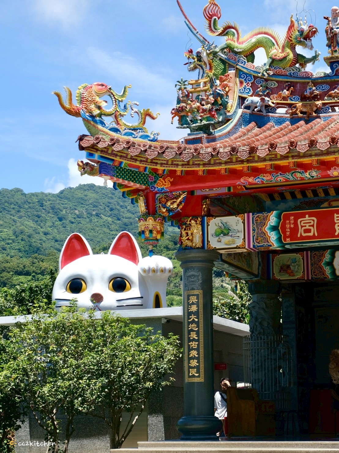 全台最萌的土地公廟!「太麻里福興宮」台灣唯一招財貓土地公,巨型招財貓可愛指數爆表!台東熱門打卡景點推薦。 - 第11張圖